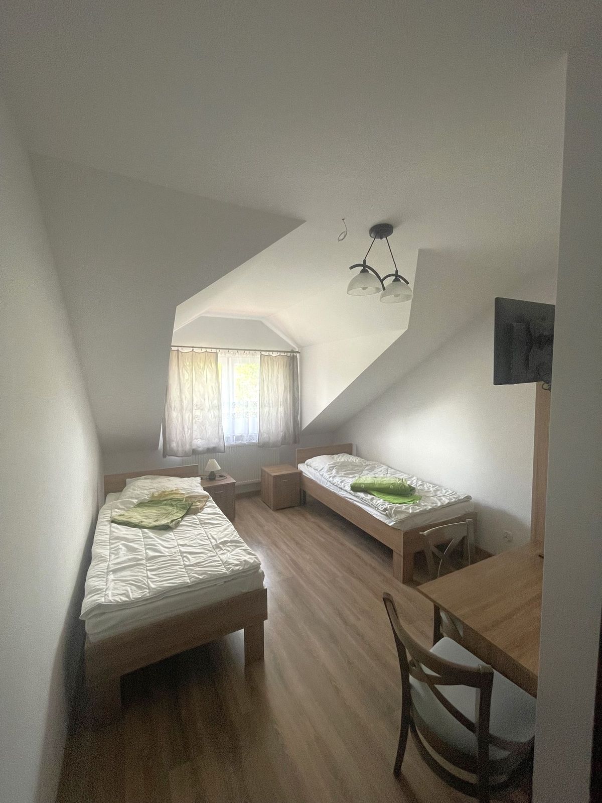 Pokój dwuosobowy z łazienką